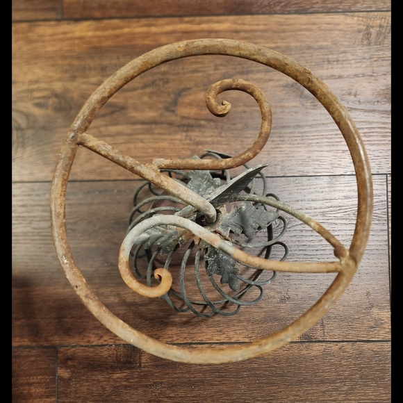 VTG Metal Plant Stand - Picture 9 of 14